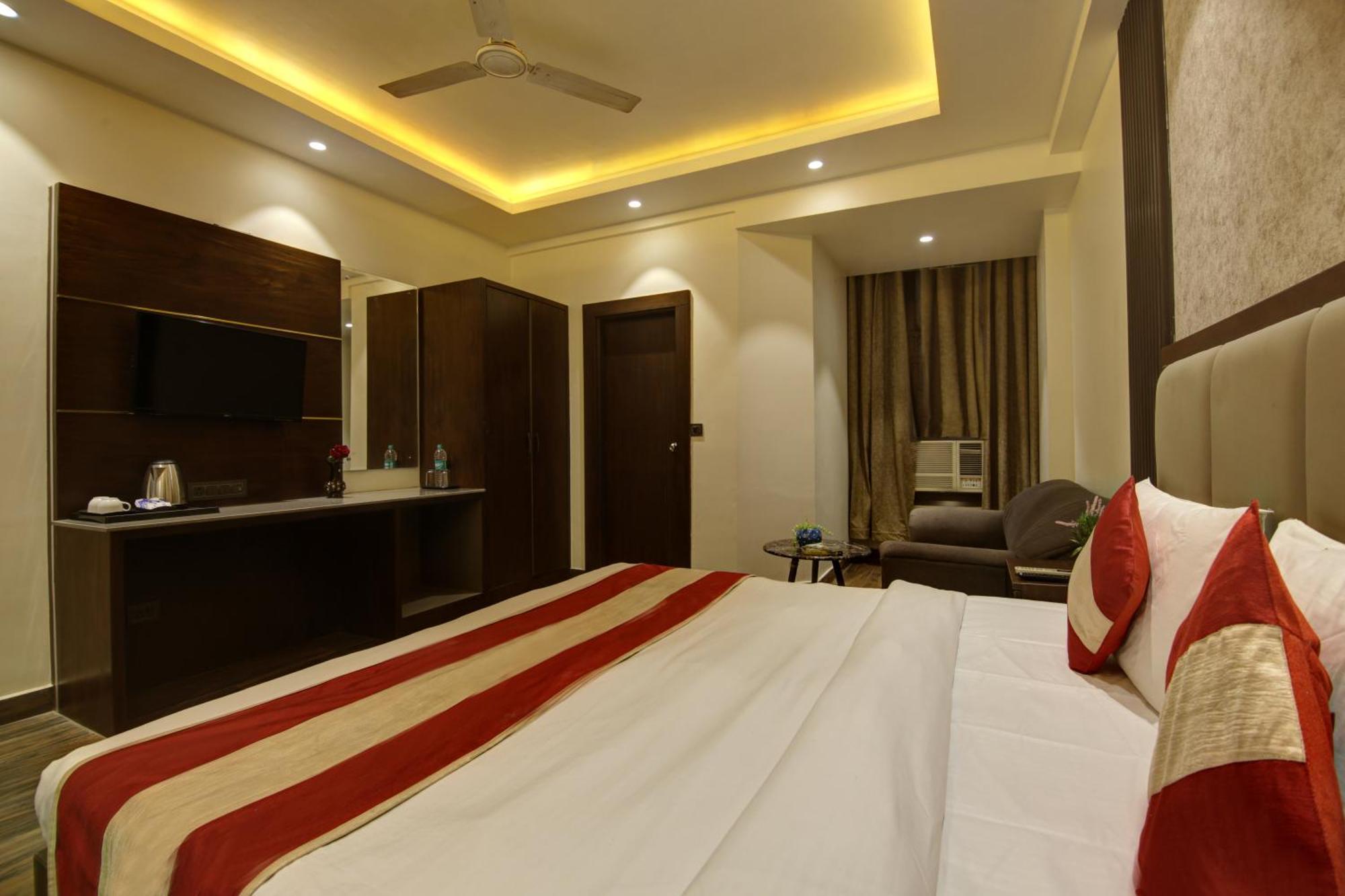 Hotel Kashish Plaza - 5 Mins From Metro Station Deli Exterior foto