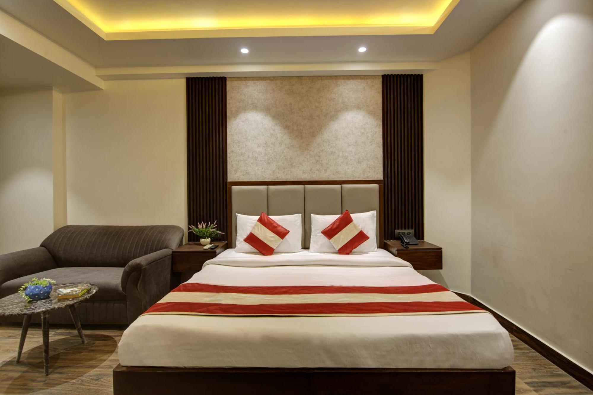 Hotel Kashish Plaza - 5 Mins From Metro Station Deli Exterior foto