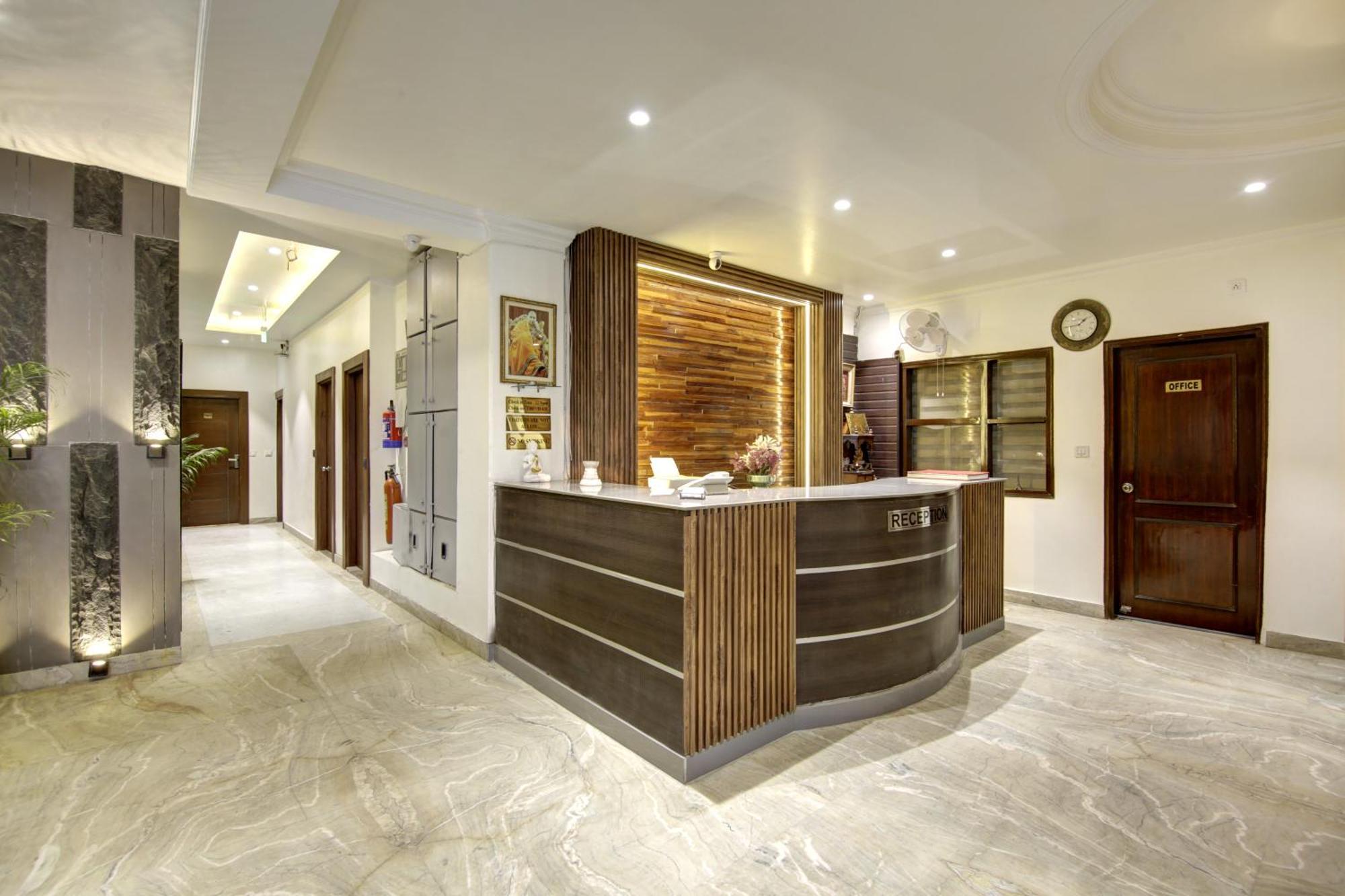 Hotel Kashish Plaza - 5 Mins From Metro Station Deli Exterior foto