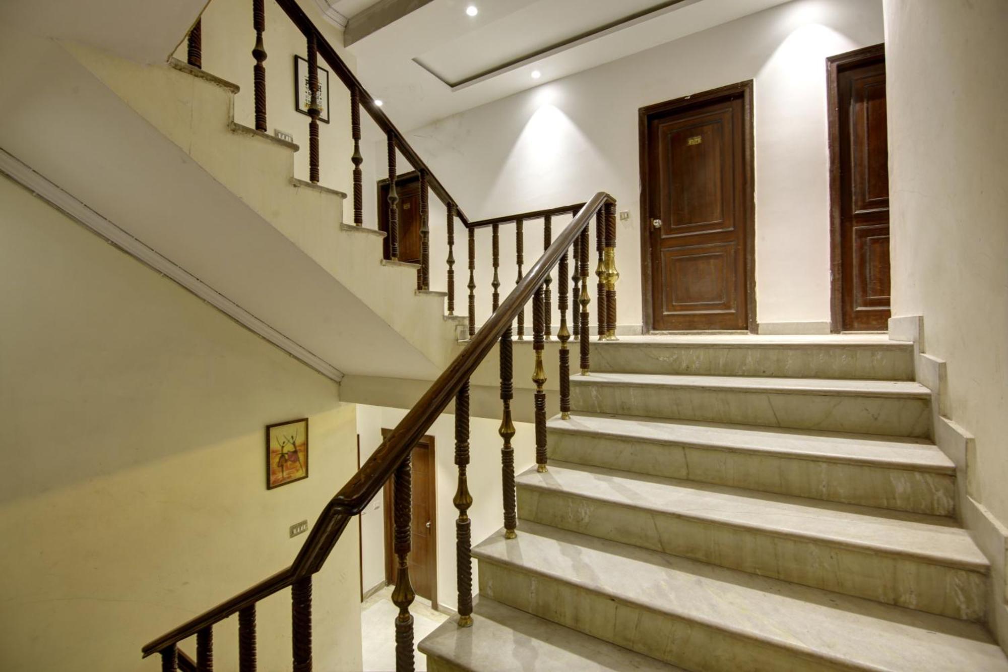 Hotel Kashish Plaza - 5 Mins From Metro Station Deli Exterior foto