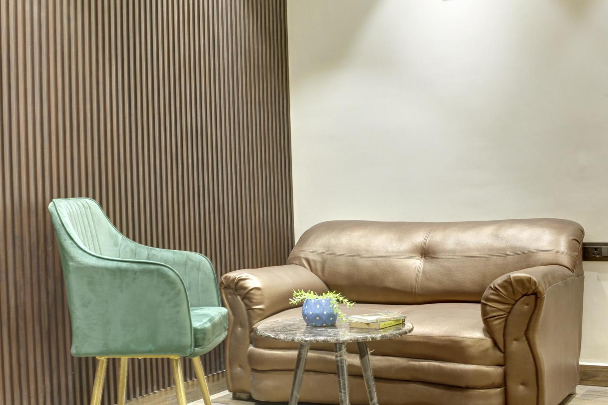Hotel Kashish Plaza - 5 Mins From Metro Station Deli Exterior foto