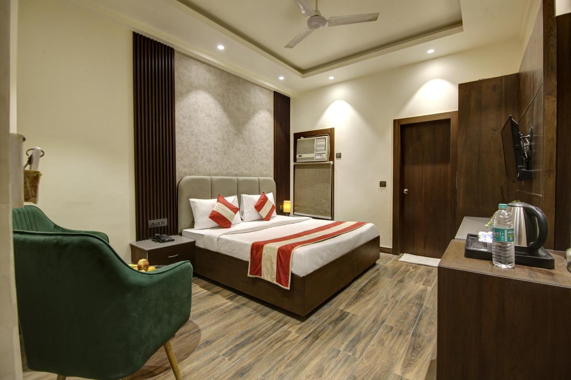 Hotel Kashish Plaza - 5 Mins From Metro Station Deli Exterior foto